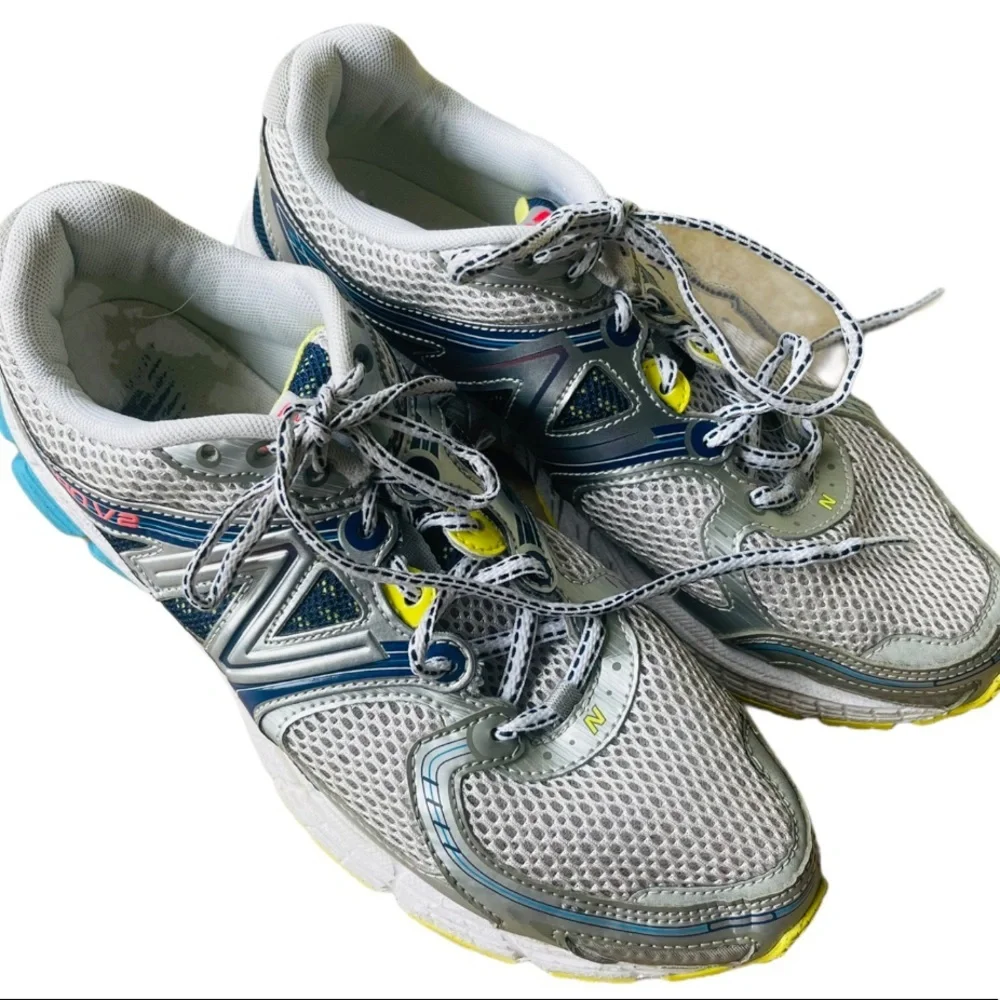 New Balance 680 2V Women’s Running Sneakers Shoes